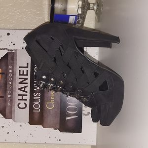 Jessica Simpson military, faux suede and elastic band front with cut…